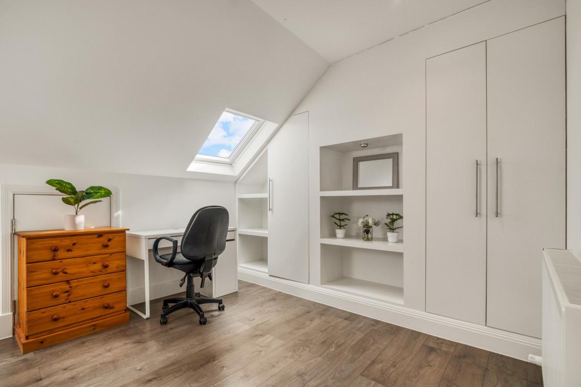 Bright & Glamorous 1br 1ba Private Balcony Apartamento