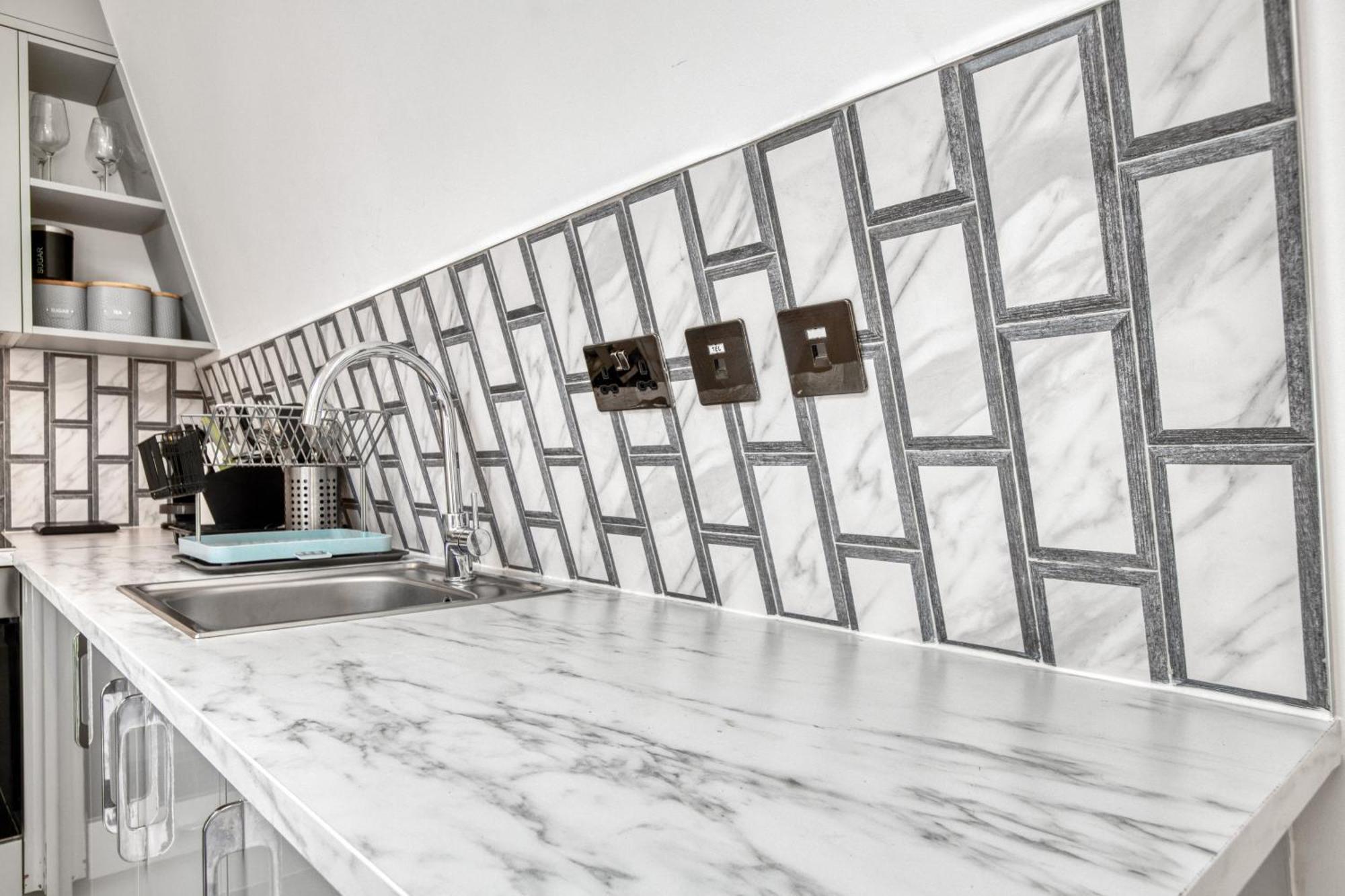 Bright & Glamorous 1br 1ba Private Balcony Apartamento *